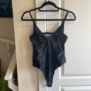 🌸La SENZA bodysuit lingerie with underwire bra and thong